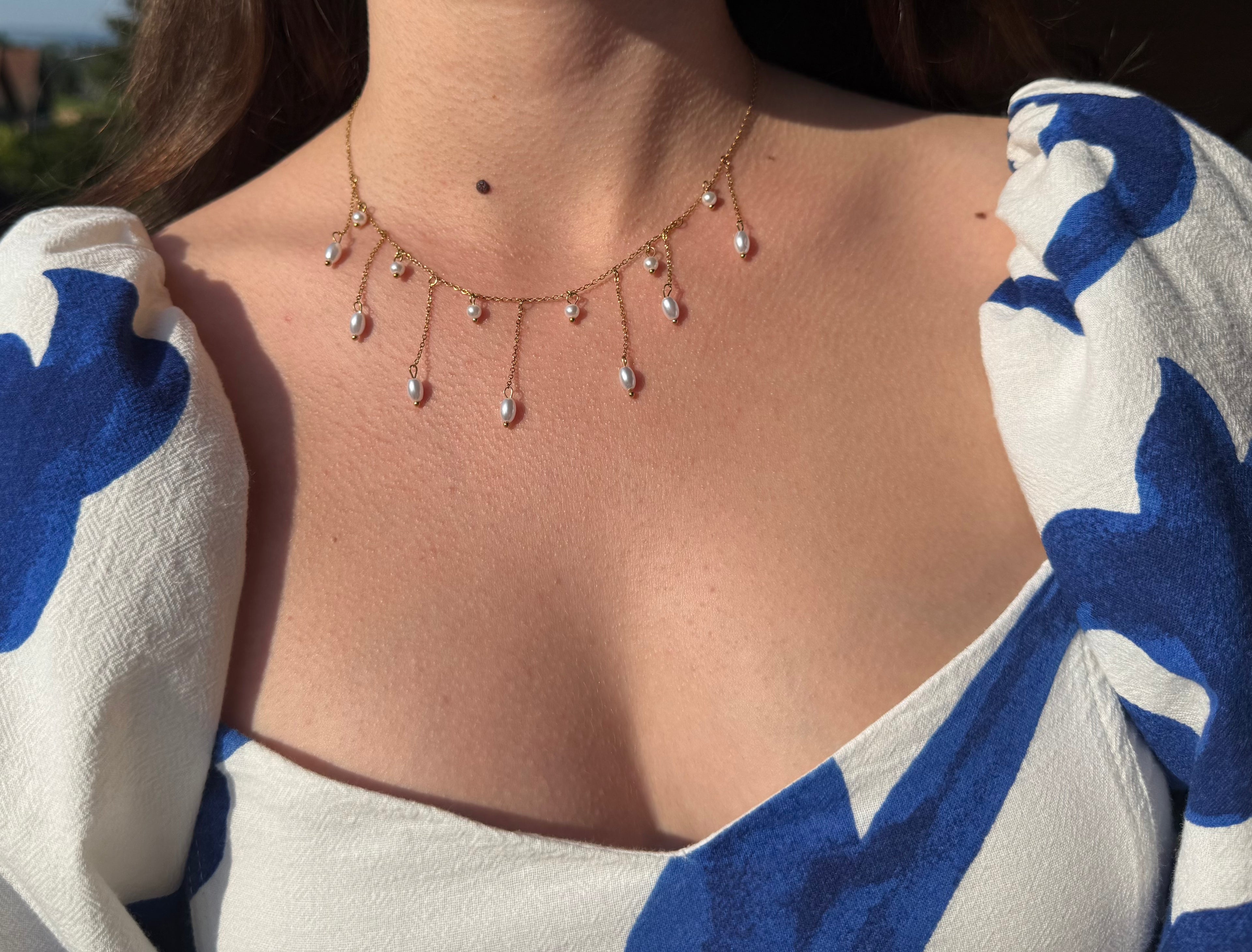 Collier Lora